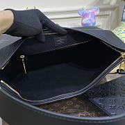 Louis Vuitton M46289 CarryAll MM Bag Black Size 30 x 39 x 15 cm - 5