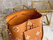 Louis Vuitton NeoNoe Monogram Empreinte Bucket Bag Brown 26x26x 17.5 cm  - 5