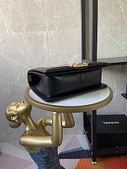 Chanel Boy Flap Bag Python Old Medium Snake Leather Grey 67086 Size 25×16×9cm - 3