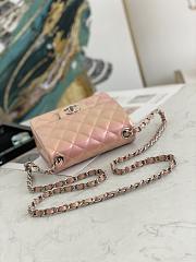 Chanel Flap Mini Pink Size 17 cm - 2