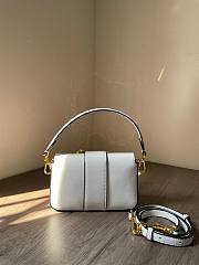 Fendace Brooch mini baguette Fendace White leather bag Size 20x13x5 cm - 2