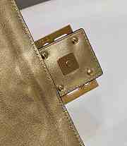 Fendi Baguette Gold Size 26x13x6 cm - 3