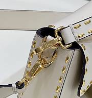  Fendi BAGUETTE White leather bag 8BR600 Size 28x6x13 cm - 6