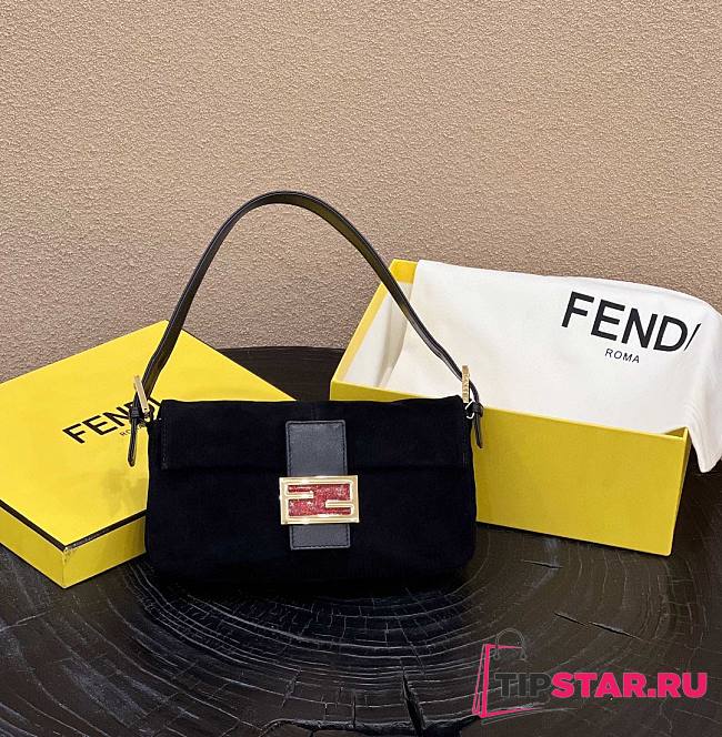 Fendi Baguette Shoulder Bag Black Size 25x4x12 cm - 1