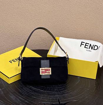 Fendi Baguette Shoulder Bag Black Size 25x4x12 cm