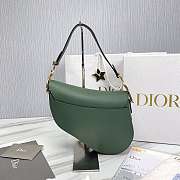 Dior Saddle Bag With Strap Green Grained Calfskin Size 25.5 x 20 x 6.5 cm - 2