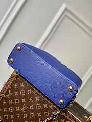Louis Vuitton Capucines BB Blue Taurillon leather with chain Size 27 x 18 x 9 cm  - 3