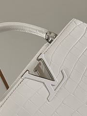 Louis Vuitton Capucines Crocodile Leather Silver N92967 Size 31.5x20x11 cm - 6