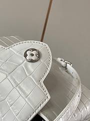 Louis Vuitton Capucines Crocodile Leather Silver N92967 Size 21x14x8 cm - 5