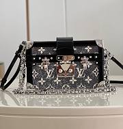 Louis Vuitton LV Petite Malle Handbag Size 20 x 12.5 x 6 cm - 1