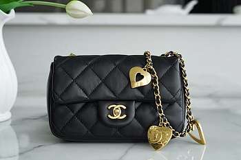 Chanel Love Chain Bag CF Black Size 12×19×7 cm