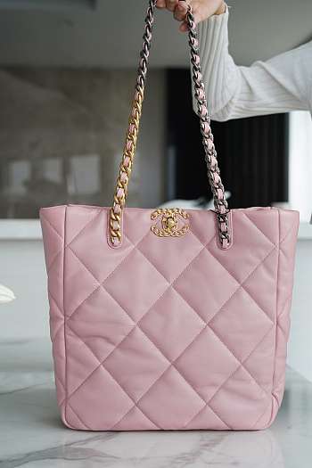 Chanel Tote Bag Pink Size 30x37x10 cm