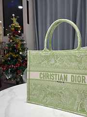 Dior Book Tote Apple Green Tiger Large Size 36.5 cm - 2