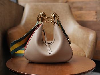 Gucci Attache Large Shoulder Bag Beige Size 23x22x5 cm