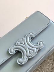 Celine chain shoulder bag cuir triomphe in shiny calfskinice ice blue 21x13x5 cm - 4