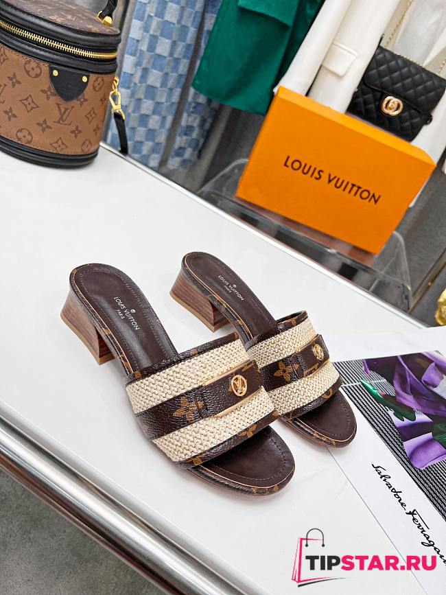 Louis Vuitton Logo Sandals 001 - 1