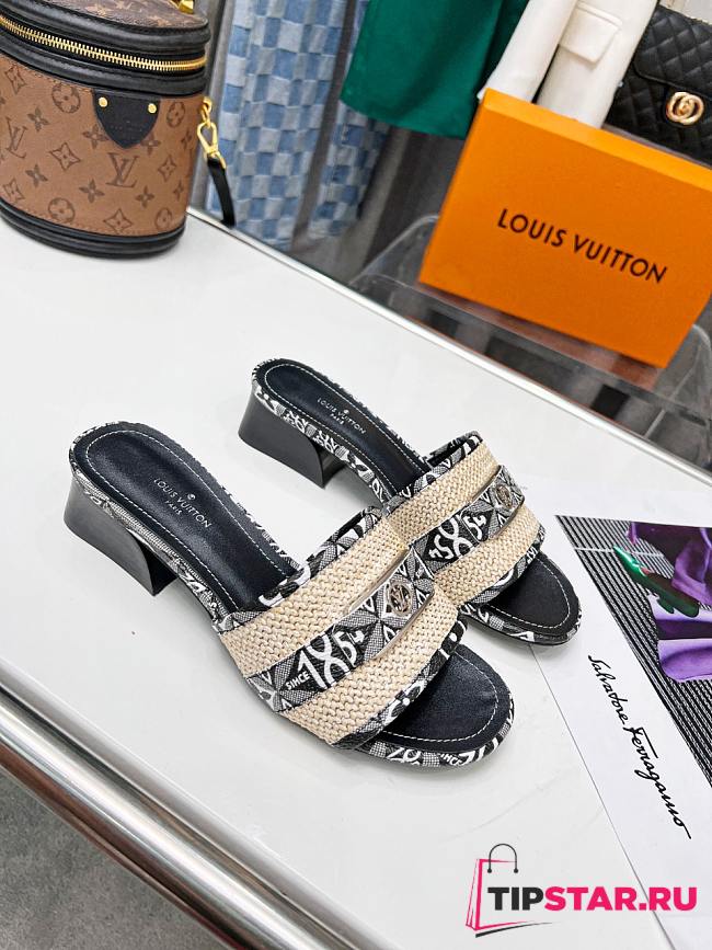 Louis Vuitton Logo Sandals 003 - 1