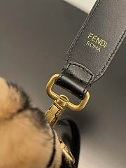 Fendi Mon Tresor Mini-bag in brown sheepskin Size 18x10x12 cm - 4