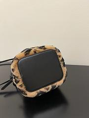 Fendi Mon Tresor Mini-bag in brown sheepskin Size 18x10x12 cm - 6