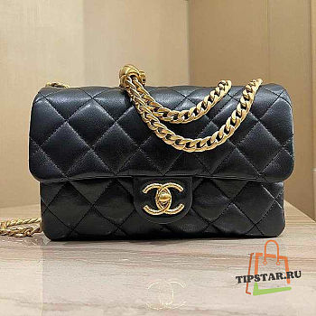 Chanel Flap Bag Lambskin Black Size 22x14x8 cm