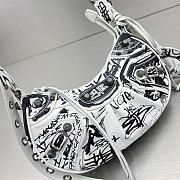 Balenciaga sac porté épaule XS Le Cagole Graffiti White Size 30x16x8 cm - 5