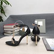 Tom Ford Padlock Chain Black patent heels - 3