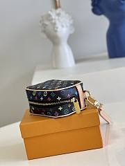 LV takashi murakami x louis vuitton black monogram multicolore wapity case 11x8x4 cm - 5