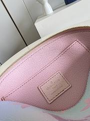 LV pochette cosmetique pouch M81270 Size 17x12x6 cm - 5