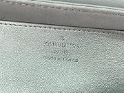 Louis Vuitton Twist MM Lamb Leather Sliver 98123261 Size 19x15x9 cm - 2