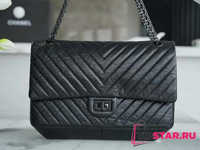 Chanel Flap Bag Cowhide Black Size 28 cm - 1