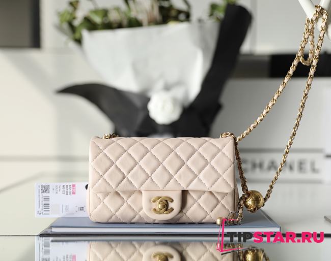 Chanel Mini Flap Bag Cream Size 13×20×7 cm - 1