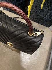  Chanel Coco Cheveron Black Gold Hardware Size 18×29×12 cm - 4