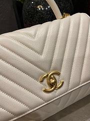 Chanel Coco Cheveron Cream Gold Hardware Size 18×29×12 cm - 6