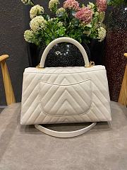 Chanel Coco Cheveron Cream Gold Hardware Size 18×29×12 cm - 4