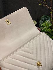 Chanel Coco Cheveron Cream Gold Hardware Size 18×29×12 cm - 2