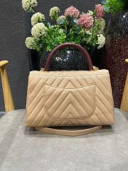 Chanel Coco Cheveron Beige Gold Hardware Size 18×29×12 cm - 5