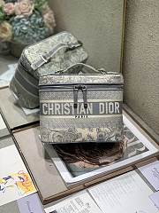DIORTRAVEL VANITY CASE Gray Dior Oblique Embroidery Size 25x15x14 cm - 1