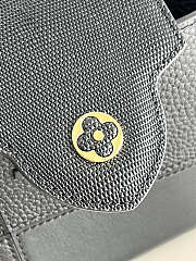 Louis Vuitton Capucines Mini Black Bag Size 21 x 14 x 8 cm - 4