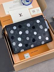 Louis Vuitton Dots Monogram Unisex Street Style Collaboration Bi-color Size 26x20 cm - 1