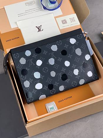 Louis Vuitton Dots Monogram Unisex Street Style Collaboration Bi-color Size 26x20 cm
