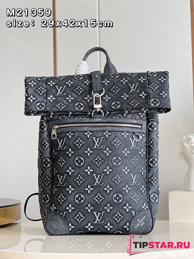 Louis Vuitton ROLL TOP BACKPACK version of the Monogram Size  29x42x15 cm - 1