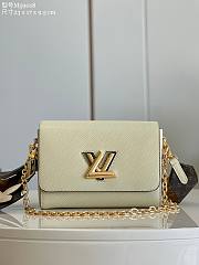 Louis Vuitton Cream Epi Twist MM  M59018 Size 23x17x9.5 cm - 1