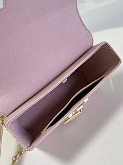 Louis Vuitton Twist PM Handback Pink Epi Leather with The Signature Twist Lock In Moonstone Size 23x17x9.5 cm - 3
