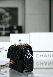 Chanel Small Flap Bag Patent Calfskin & Gold-Tone Metal Black Size 17x14.5x7.5 cm - 3
