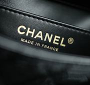 Chanel Small Flap Bag Patent Calfskin & Gold-Tone Metal Black Size 17x14.5x7.5 cm - 2