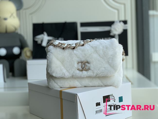 Chanel Shearling Strass Flap Bag Crystal Strap White Size 15x21.5x6.5 cm - 1