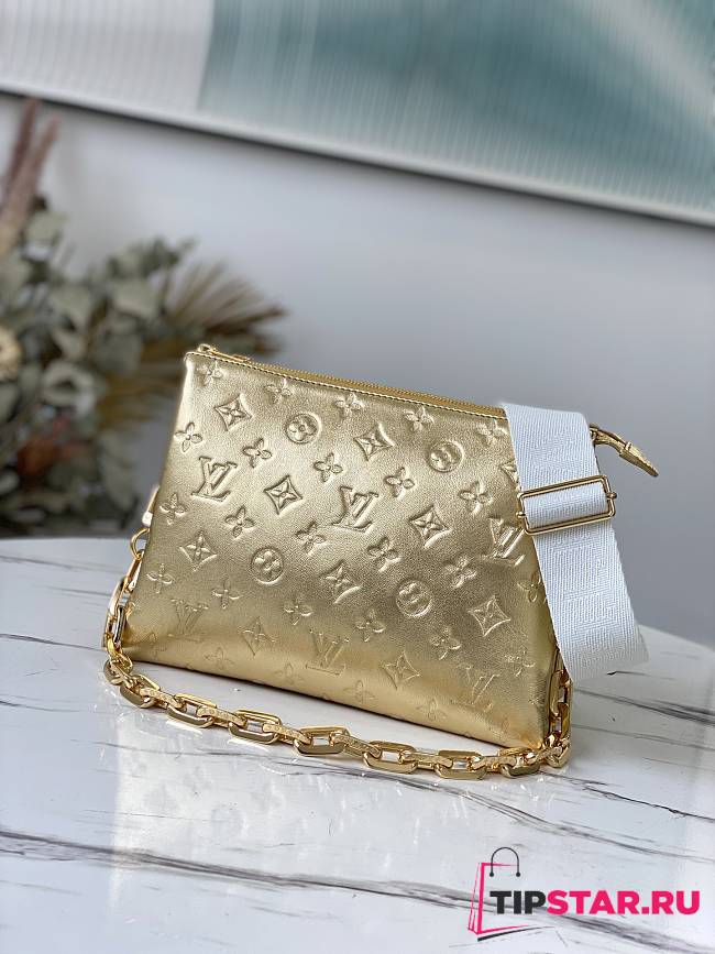 Louis Vuitton Coussin PM Gold Monogram-Embossed Puffy Lambskin Calfskin Size 26x20x12 cm - 1