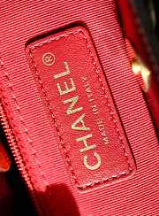 Chanel HOBO BAG Shiny Crumpled Calfskin & Gold-Tone Metal Black Size 22.5x21.5x7 cm - 2