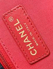 Chanel HOBO BAG Shiny Crumpled Calfskin & Gold-Tone Metal Blue Size 22.5x21.5x7 cm - 6
