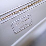 Christian Dior 30 Montaigne White Ultramatte Textured Leather Shoulder Bag Size 24x6x17 cm - 5